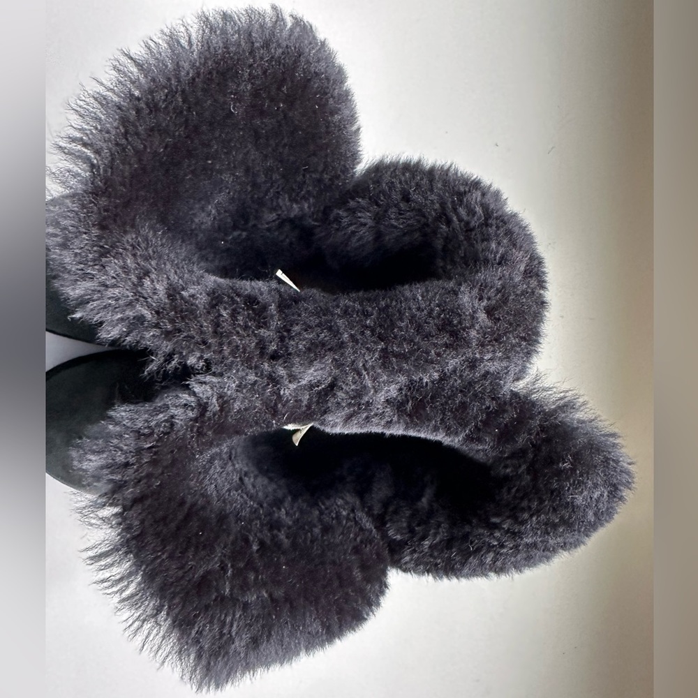 Ugg Black Bailey Button Pull On Boot. Size 10. Bo… - image 5